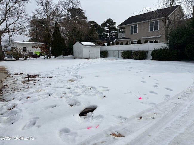 Photo - 507 Riverside Dr S