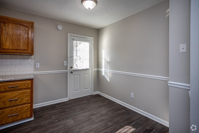 2HAB, 1BA - 1.060 ft² - Woodland Manor