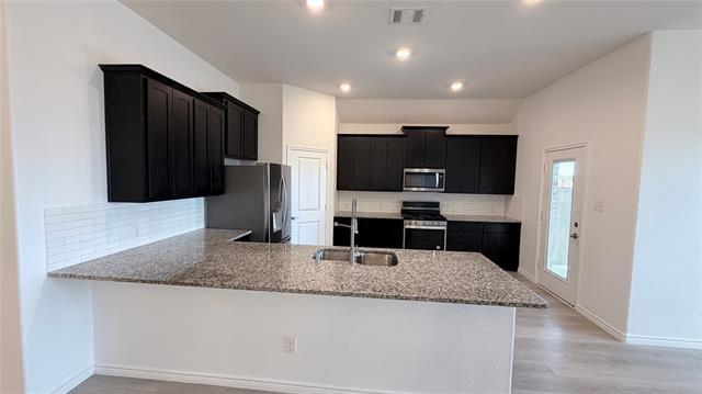 Photo - 631 Maverick St