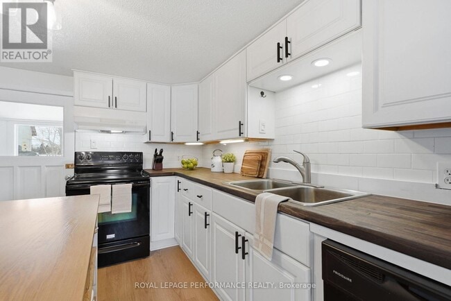 Photo - 1292 St Jacques Rd