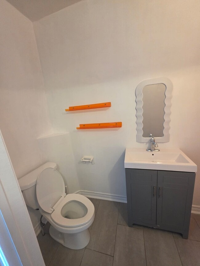 Photo - 159 Gladstone Ave Unité 3rd Floor