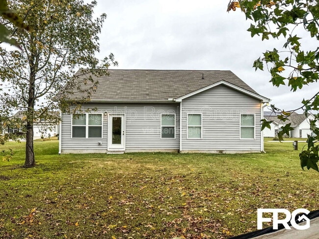 Photo - 202 Kenison Way