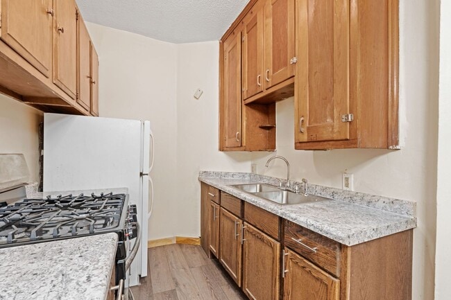 Photo - Updated 1-Bath 1-Bed Unit - Available Now! Unit 6