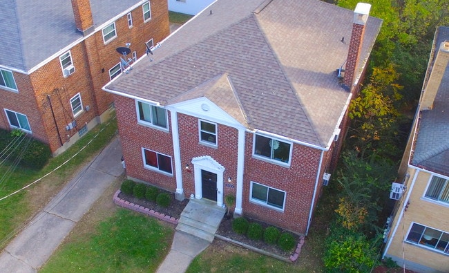 Building Photo - 3025 Auten Ave Unit 4
