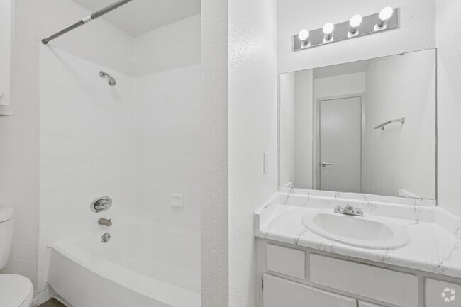3BR, 2BA - 1,221SF - Second Bathroom
