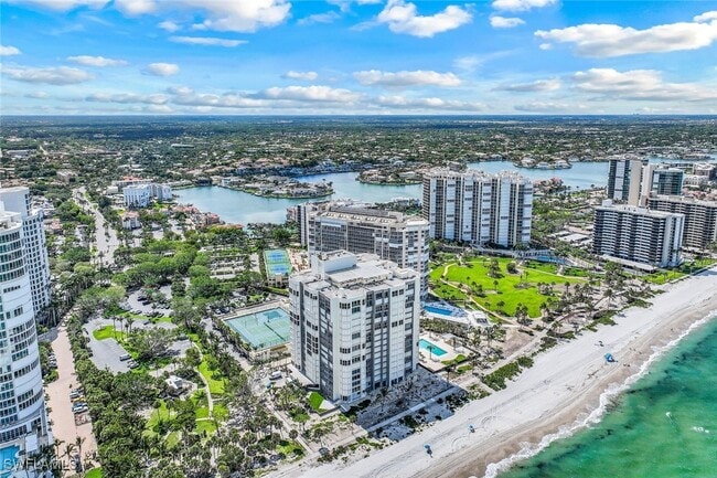 Building Photo - 4051 Gulf Shore Blvd N Unit PH105