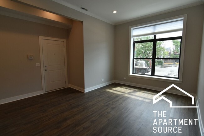 Photo - 3212 N Halsted St Unidad 1A