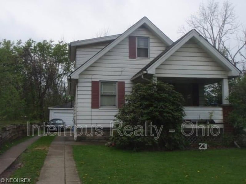 Photo - 231 Marmion Ave