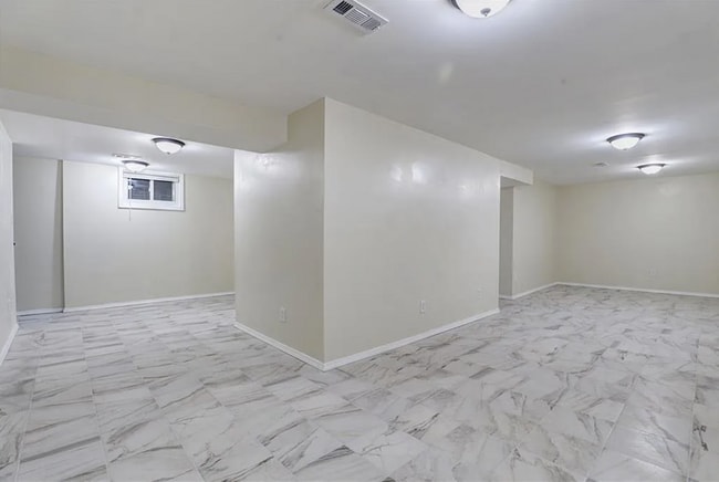 Photo - 5516 Willow Ave