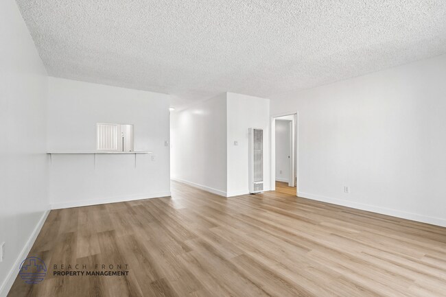 1458 Marine Ave.