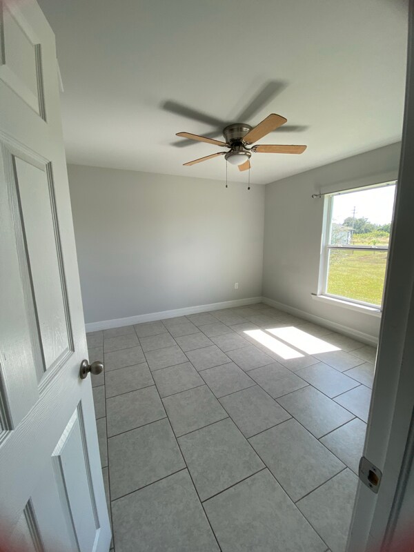 Photo - 5011 Benton St