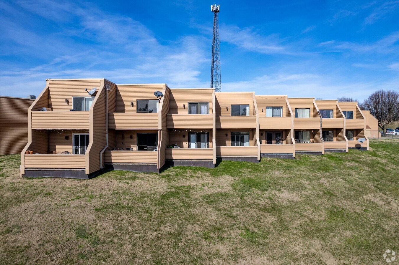 Photo - 334 Olympia Dr