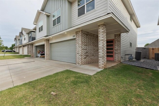 Photo - 8917 NW 109th St Townhome