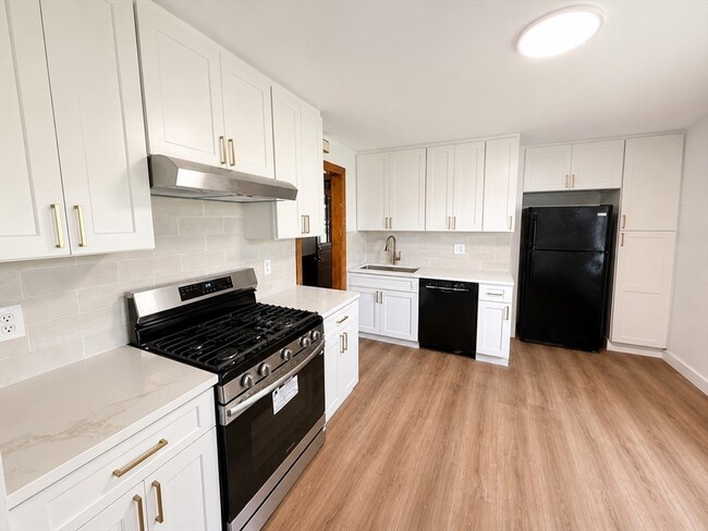 Photo - 17 Oakledge St Unit 2