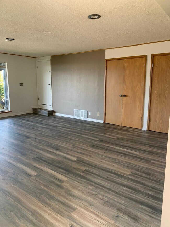 Main Room - 48 Coolidge Ter Unidad Studio