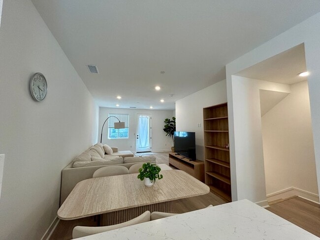 10002 Central Ave