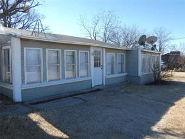 Building Photo - Great place near the Lake! Rental