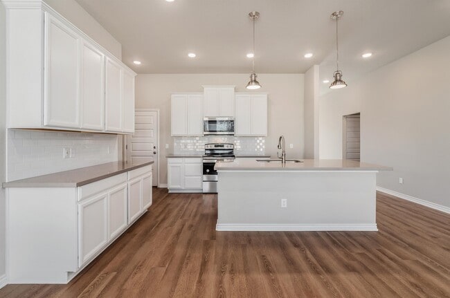 Photo - 3185 Normandy Way