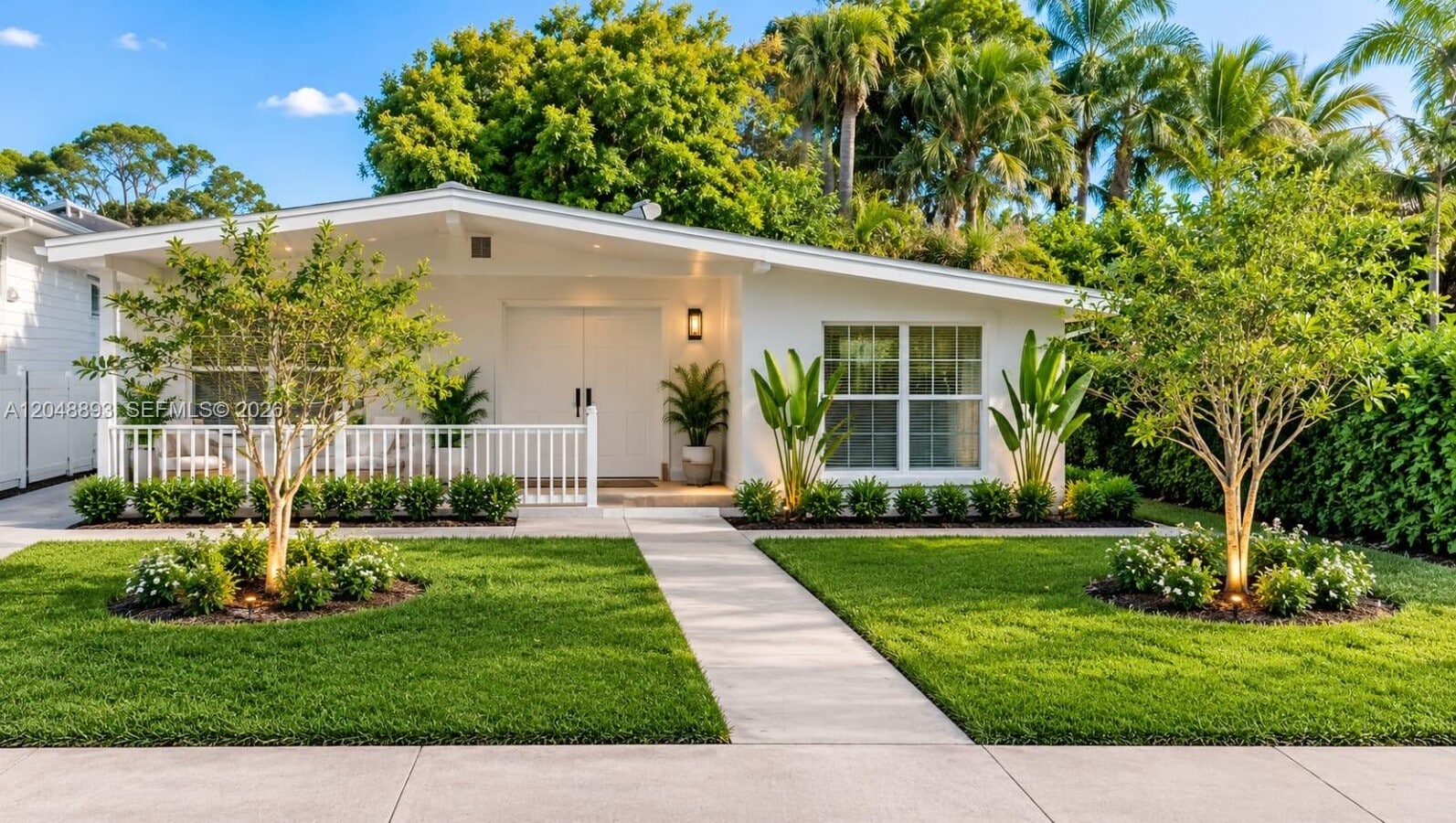 Photo - 111 Poinsettia Cir NE