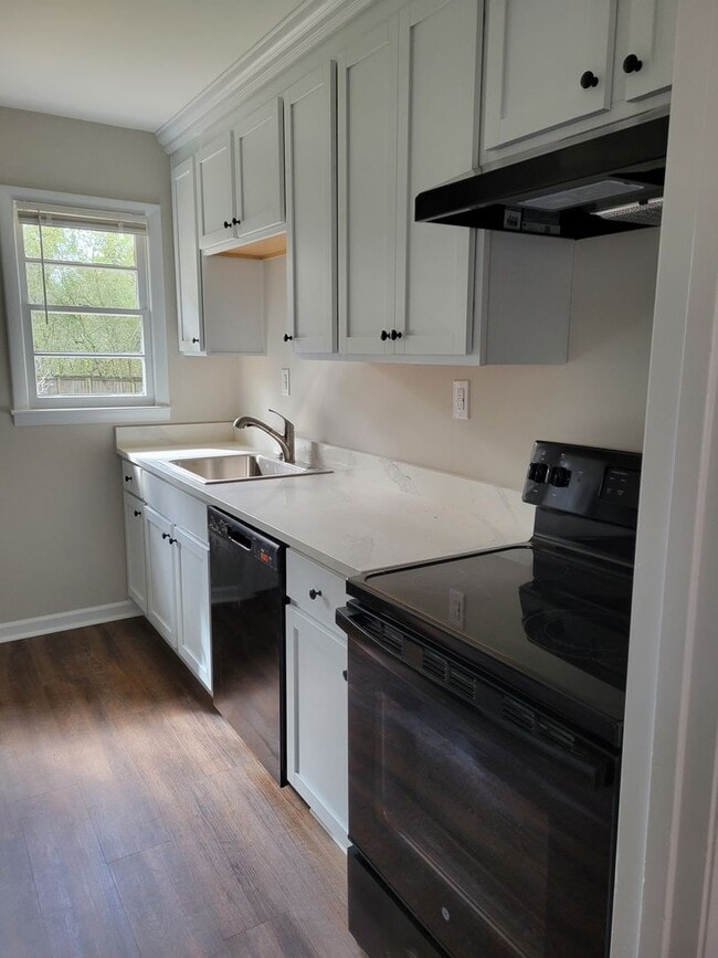Photo - 2 bedroom 1 bath duplex!