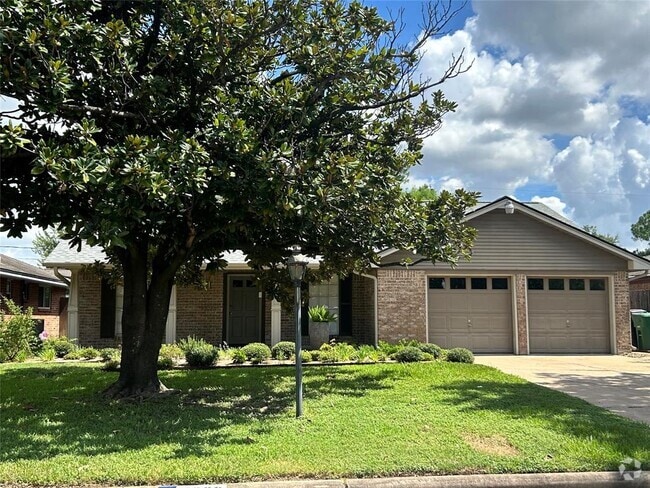 Building Photo - 5902 De Lange Ln Rental