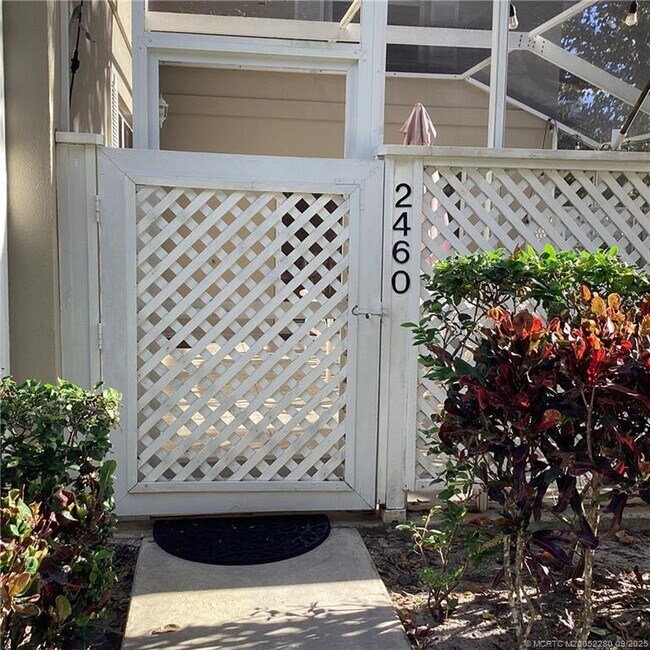 Photo - 2460 SW Danbury Ln