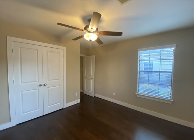 Photo - 6057 Yale St