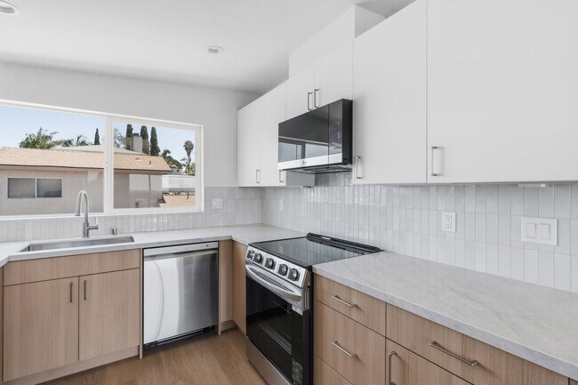 Photo - 6644 Valjean Ct