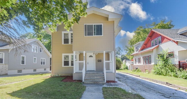 Photo - 600 Sunderlin St Unit 2