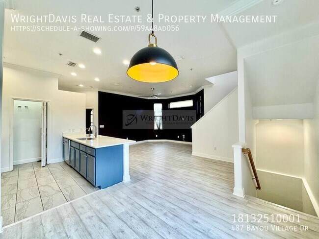 Photo - 487 Bayou Village Dr-