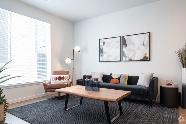 1BR, 1BA - 671SF