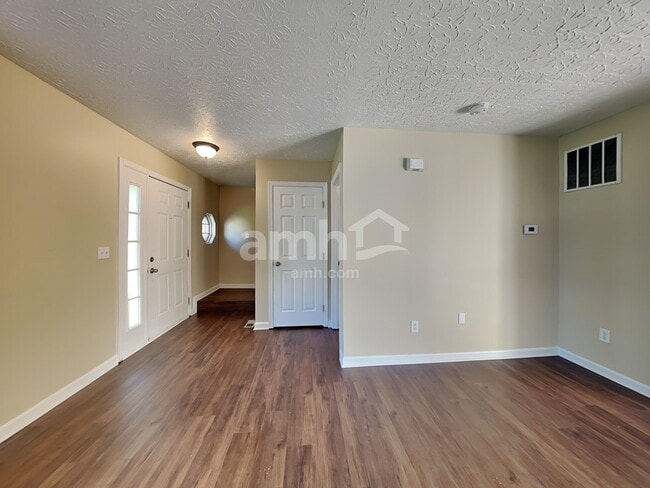 Photo - 2807 Presidential Dr