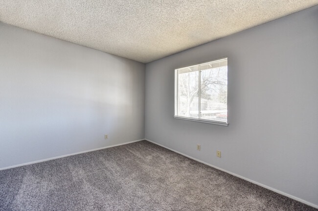 Photo - Quail Pointe