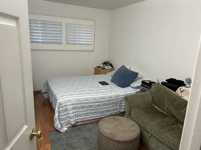 Photo - 1220 Detroit Ave Unit 3