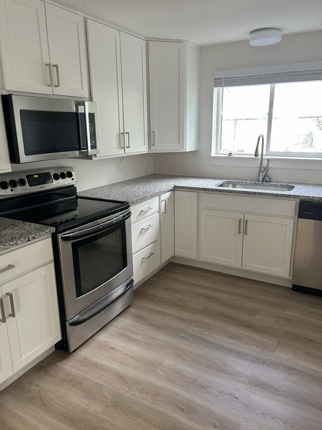 258 E Center St