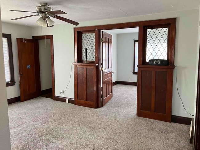 Photo - 6013 12th Ave Unidad 2nd floor