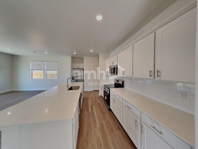 Photo - 10071 Potomac St