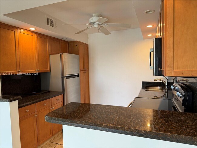 2900 NE 30th St Unit A-7