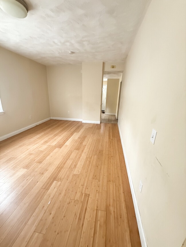 Building Photo - 34 Pratt St Unit 1