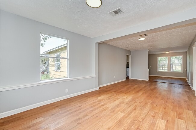 Photo - 7946 Jutland Rd