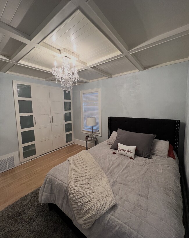 1577 S 59th St Unit 59th St Lower