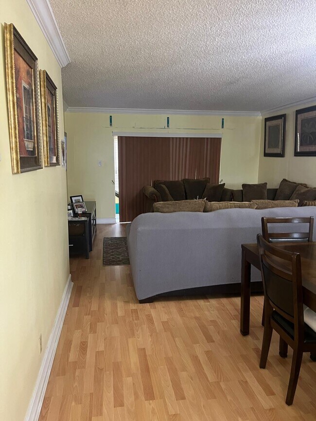 9905 Twin Lakes Dr Unit 26-g