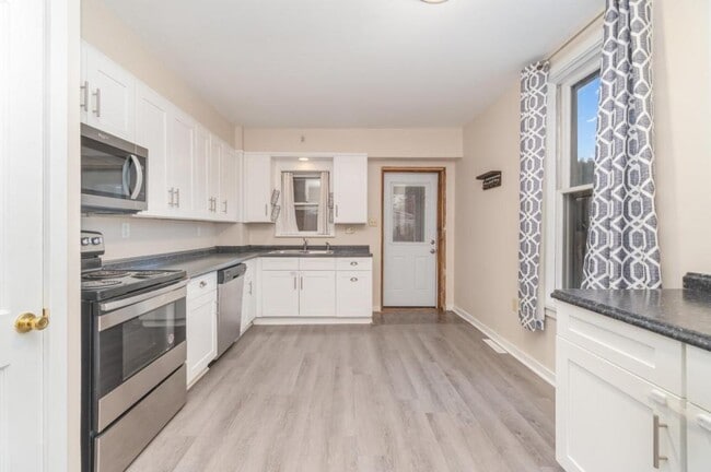 Photo - 602 W Louther St