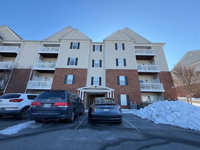 Building Photo - 3 Bedroom Apartment in Cornerstone Unit #307