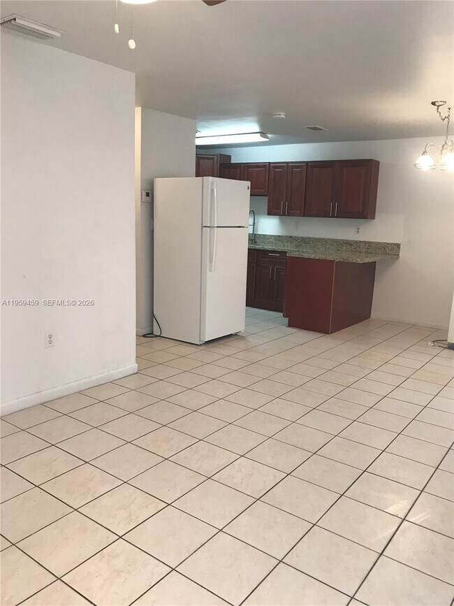 Photo - 1017 SW 8th St Unit 1-4