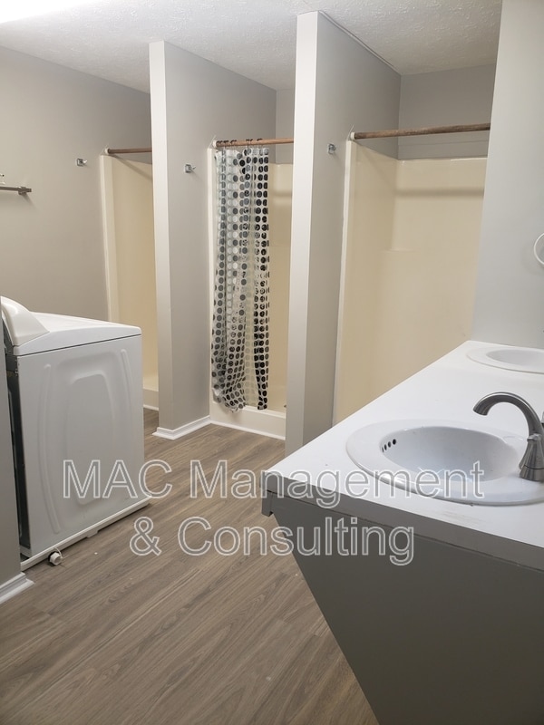 Photo - 1325 Virginia Ave