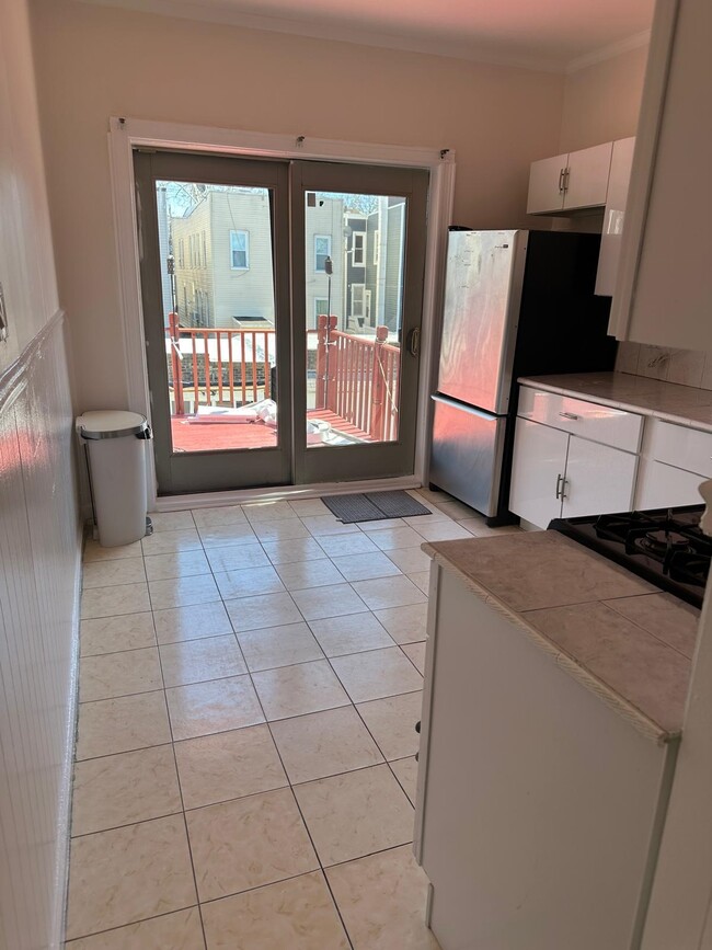 Photo - 268 Columbia Ave Unit 2