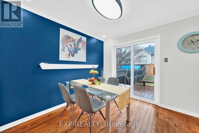 Photo - 436 Claridge Dr