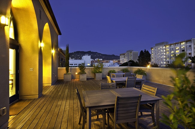 Building Photo - Wesley House