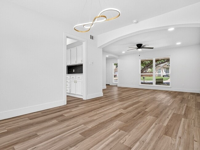 Photo - 1500 Endicott Dr